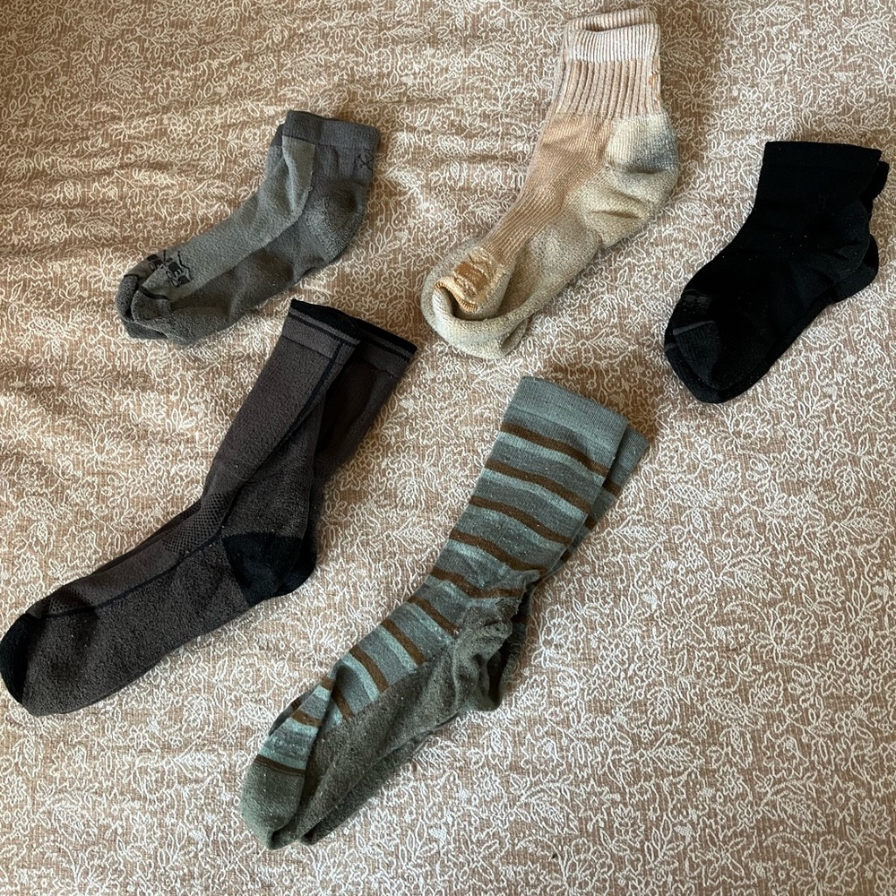 Lot of 5 pairs REI women’s socks